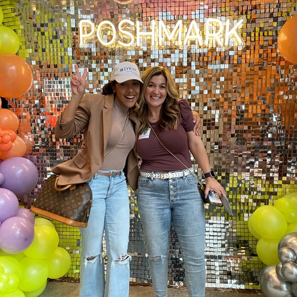 I’m Courtney, full time reseller, shows every Wednesday and Sunday! Come Visit! - Picture 3 of 7